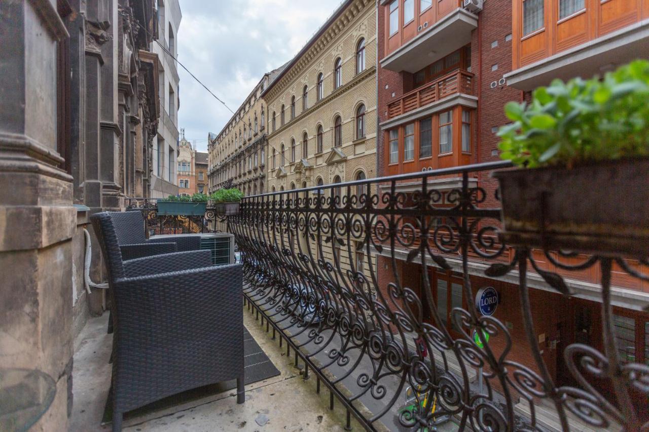 Spacious & Cozy Downtown Apartment With Balcony Budapeşte Dış mekan fotoğraf