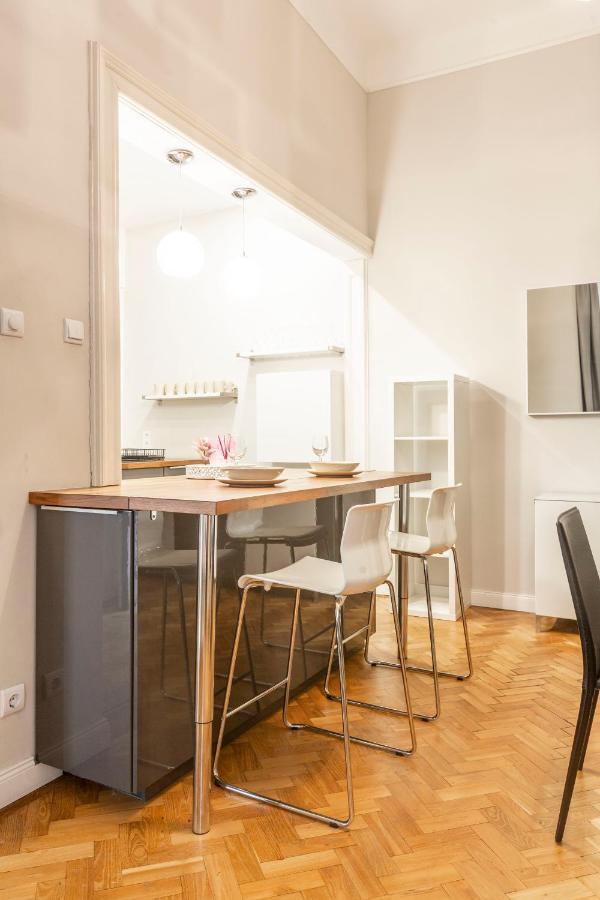 Spacious & Cozy Downtown Apartment With Balcony Budapeşte Dış mekan fotoğraf