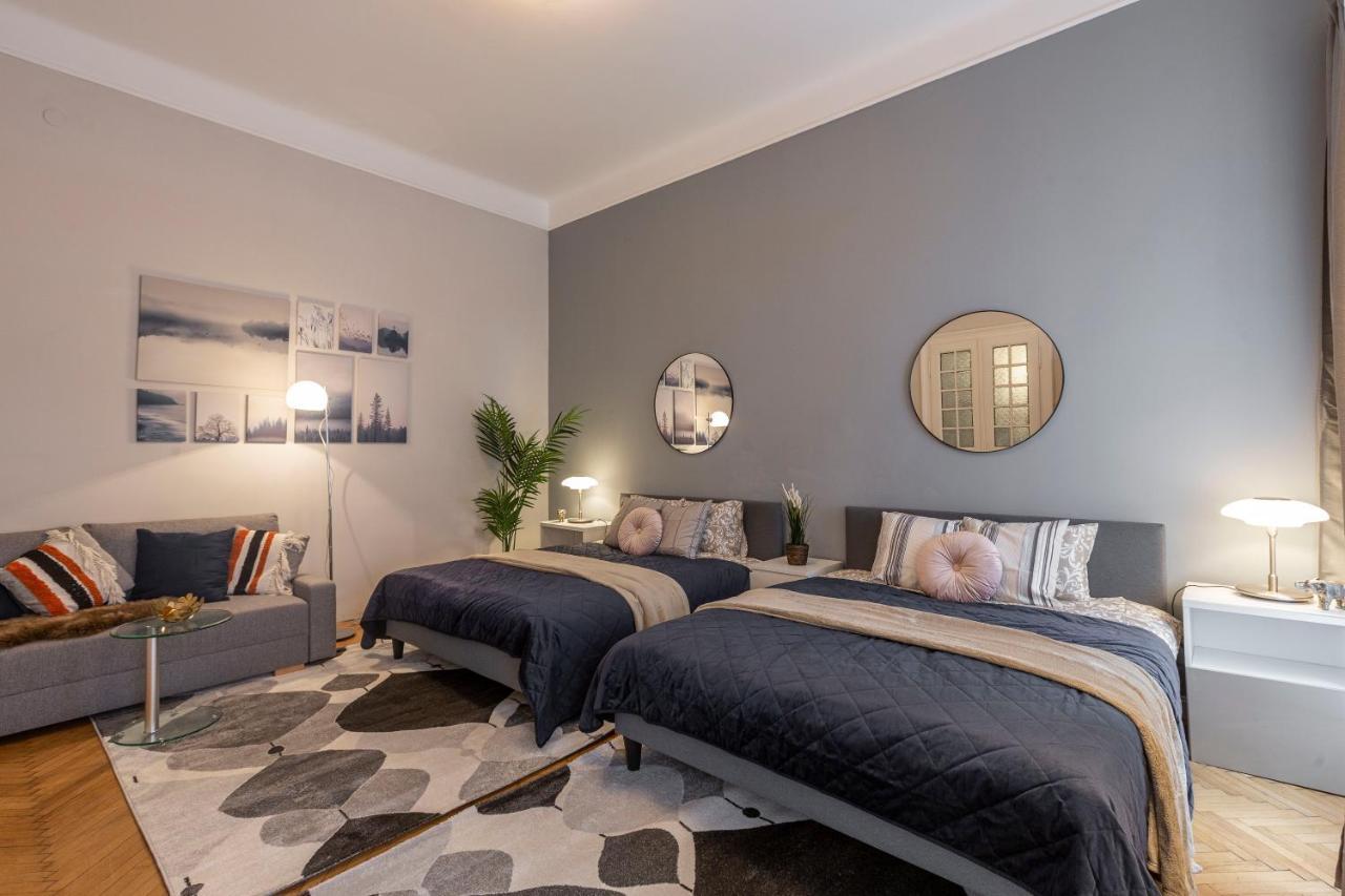 Spacious & Cozy Downtown Apartment With Balcony Budapeşte Dış mekan fotoğraf